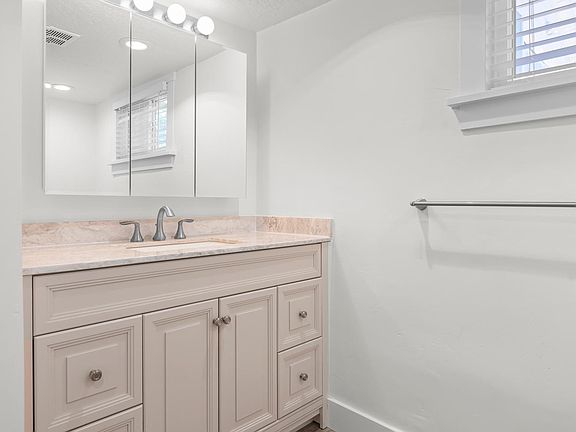 3rd image of 444 S 100 E