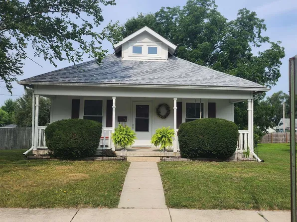 854 S 1st St, Frankfort, IN 46041