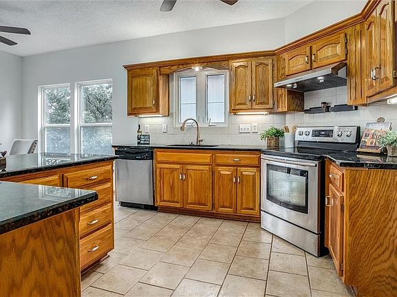 5th image of 728 S Kisner Dr