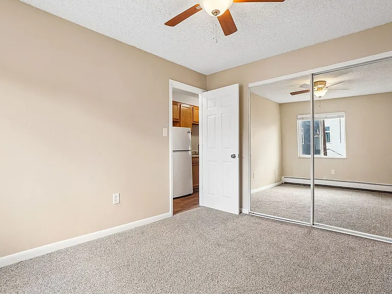 Knollwood and Tanglewood Apartments — Photo 37