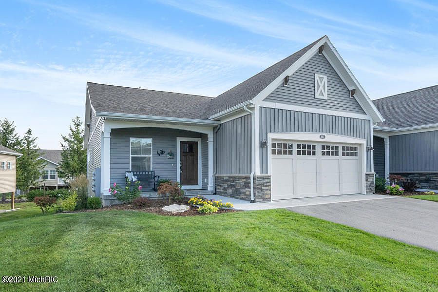 1st image of 855 S Center Park Dr SW #21