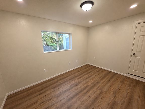 5th image of 5957 Dogwood St
