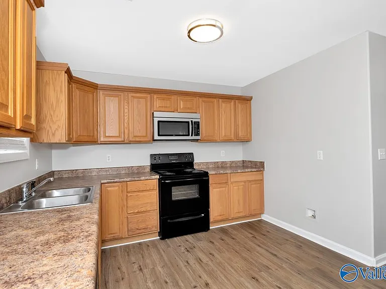 800 Linwood Dr NW — Photo 6