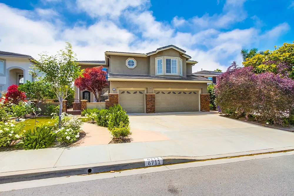 4 bed, 3437 sqft, $8,000 — Photo 1