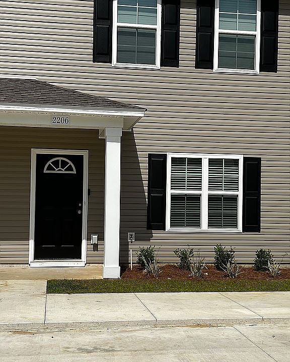 1st image of 2206 Cedarbrook Ct