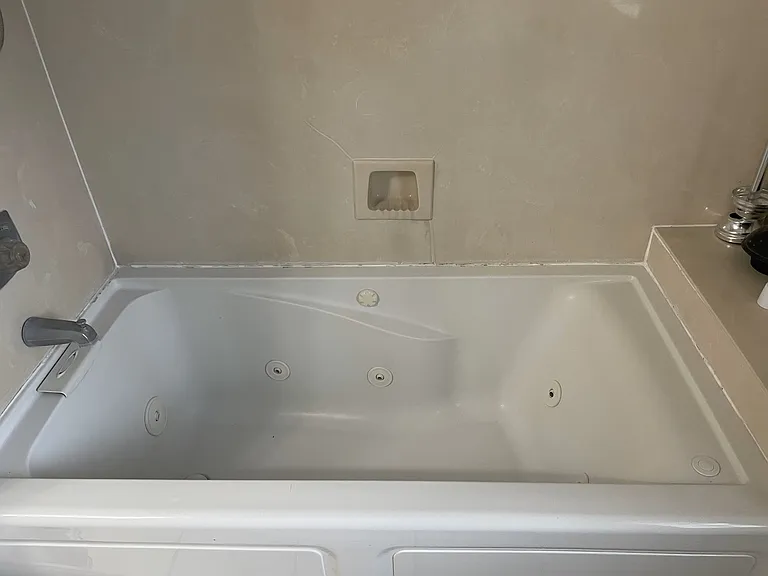 Master tub
