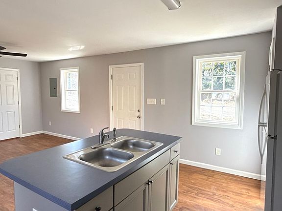 5th image of 4019A Durham Ln