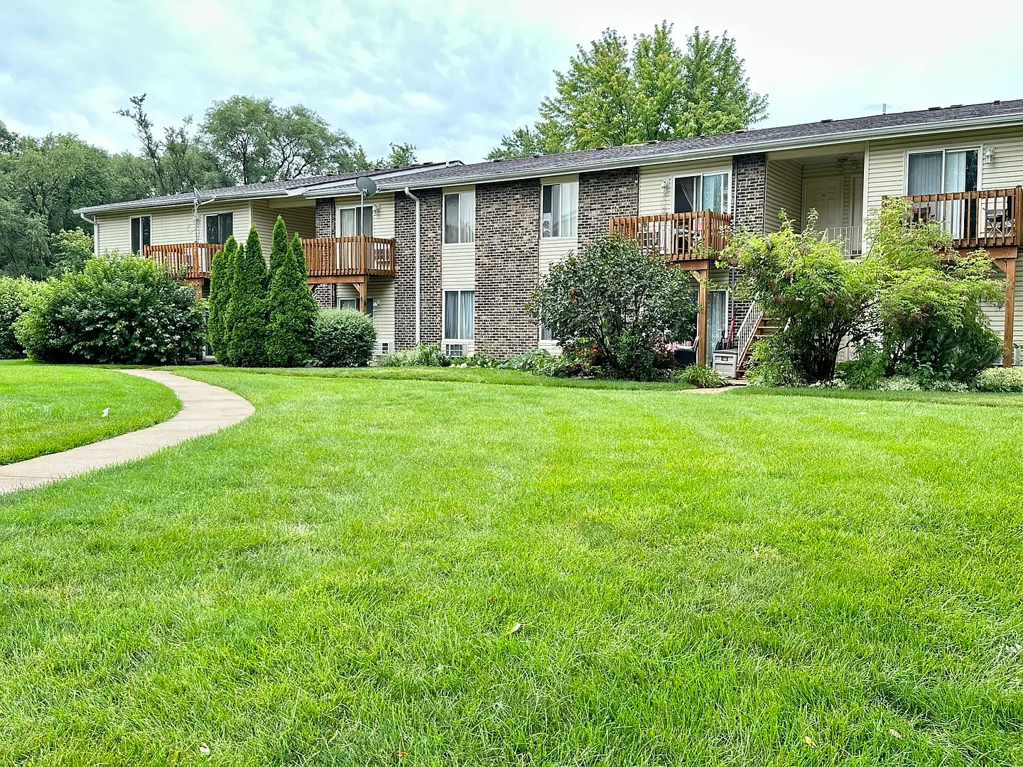 1 bed, 355 sqft, $1,350 — Photo 1