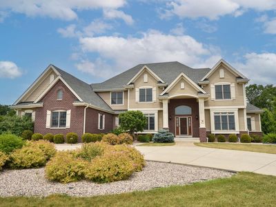 2172 West Saddlebrook LANE, Mequon, WI, 53097