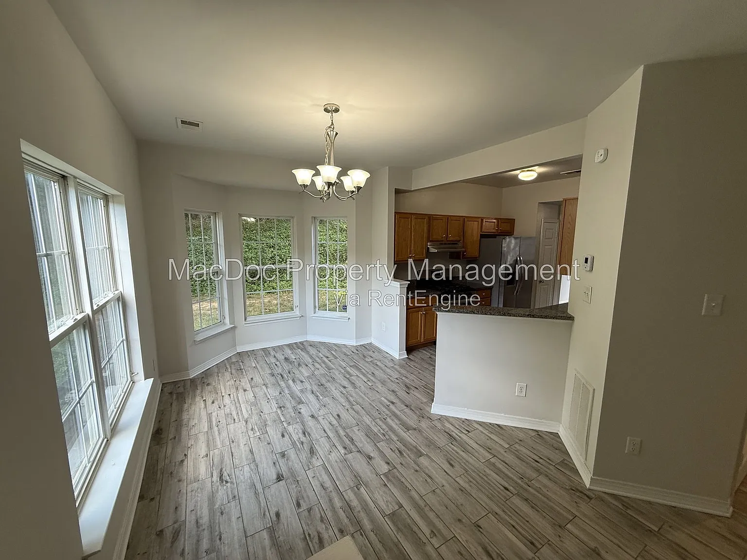 3 bed, 2.5 bath, 1452 sqft, $2,245 — Photo 2