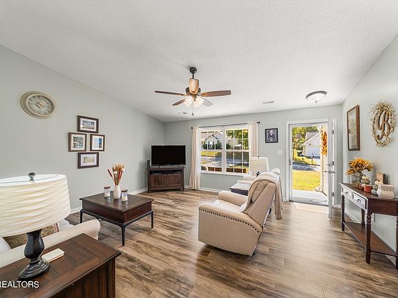 3rd image of 6432 Orchard Creek Ln