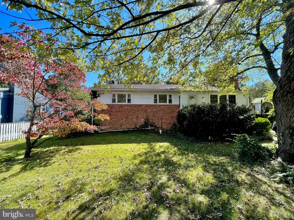 235 Kent St, Falls Church, VA 22046
