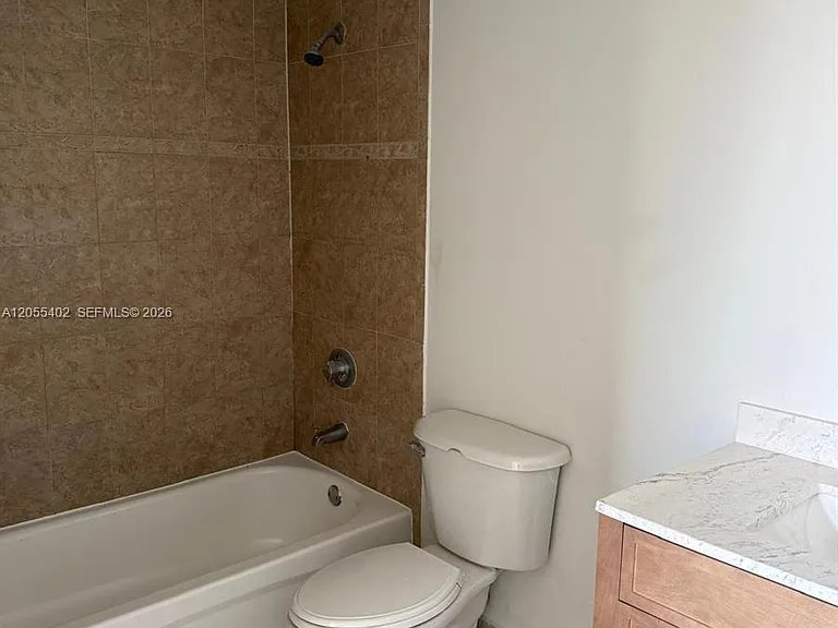 2647 NW 225th Ave #304 — Photo 5
