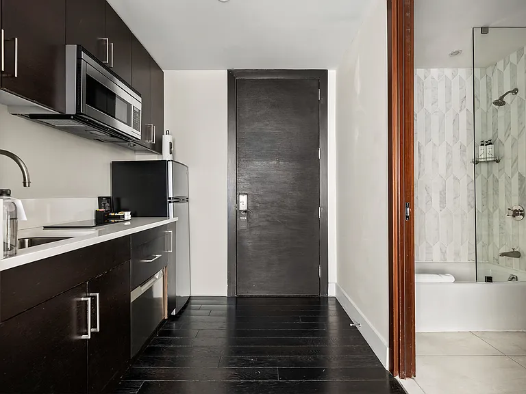 114 E 32nd St #1002 — Photo 13