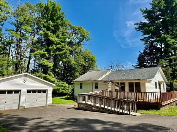 132 Grossi Lane, Pine Bush, NY 12566