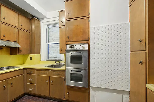 Sold by Compass | media 15