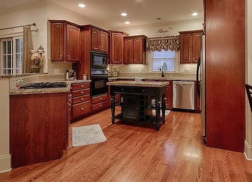 4th image of 12659 Amberset Dr