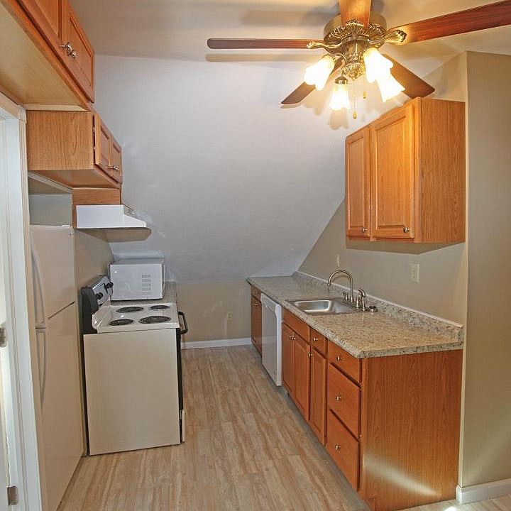 Kitchen - both sides
