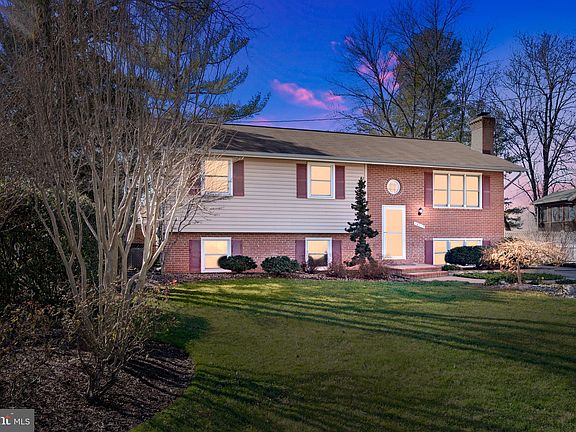 3rd image of 14713 Algretus Dr