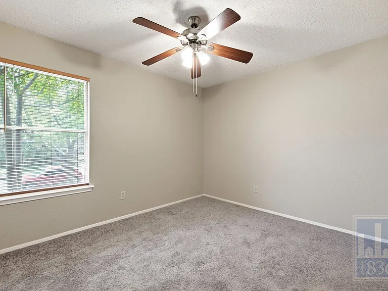 9002 Marsh Dr — Photo 16