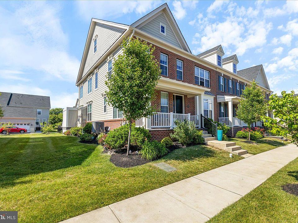 1st image of 4858 W Blossom Dr