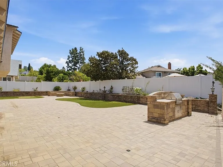 334 W Avenida De Las Flores — Photo 25