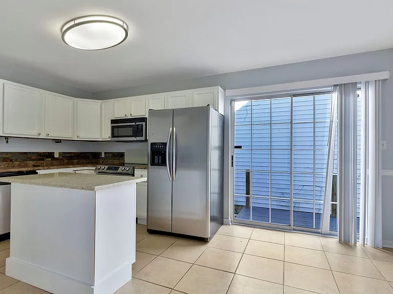 9 Forest Breeze Ct — Photo 9
