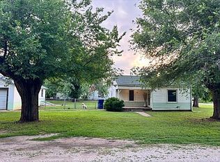 120 N 2nd St, Chickasha, OK 73018