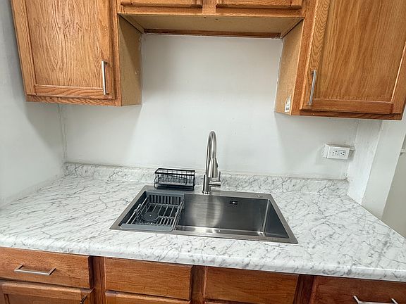 3rd image of 98 S Edith St APT 204