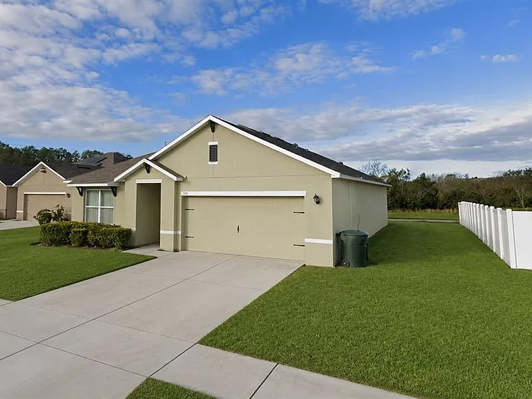 1865 Jackson Oaks Dr — Photo 2
