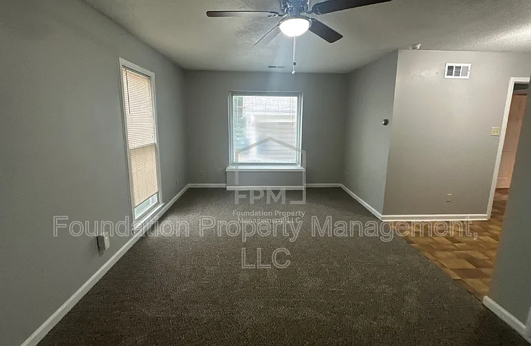 8559 Chippingham Dr — Photo 6