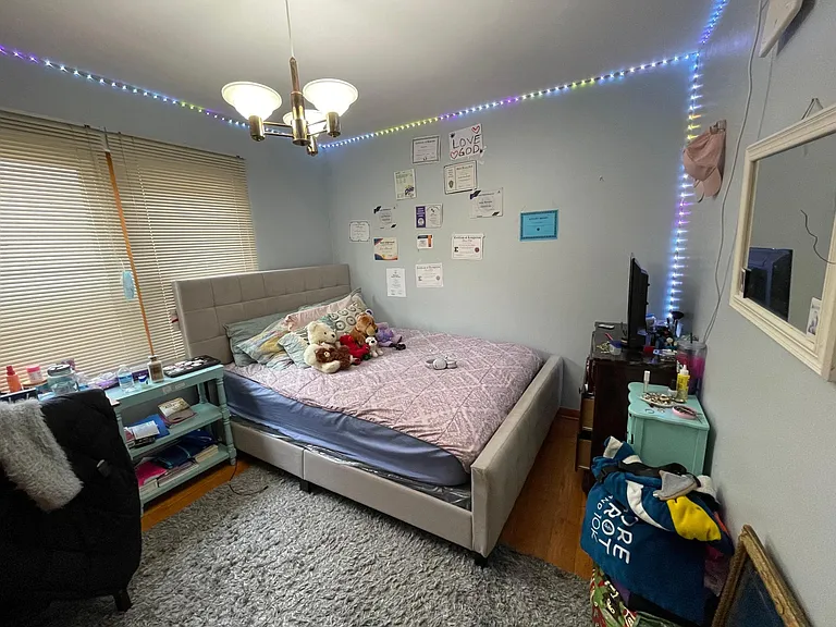 8333 Trumbull Ave #2 — Photo 29