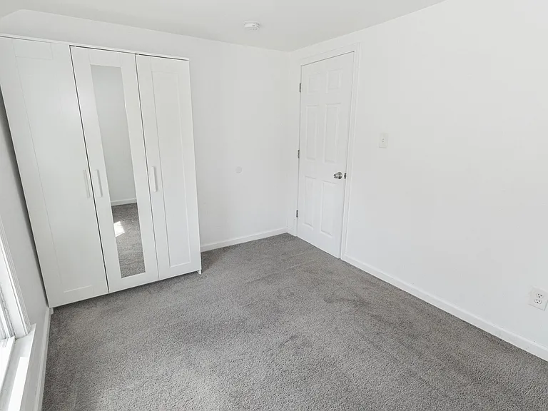 125 Bell St #B — Photo 13
