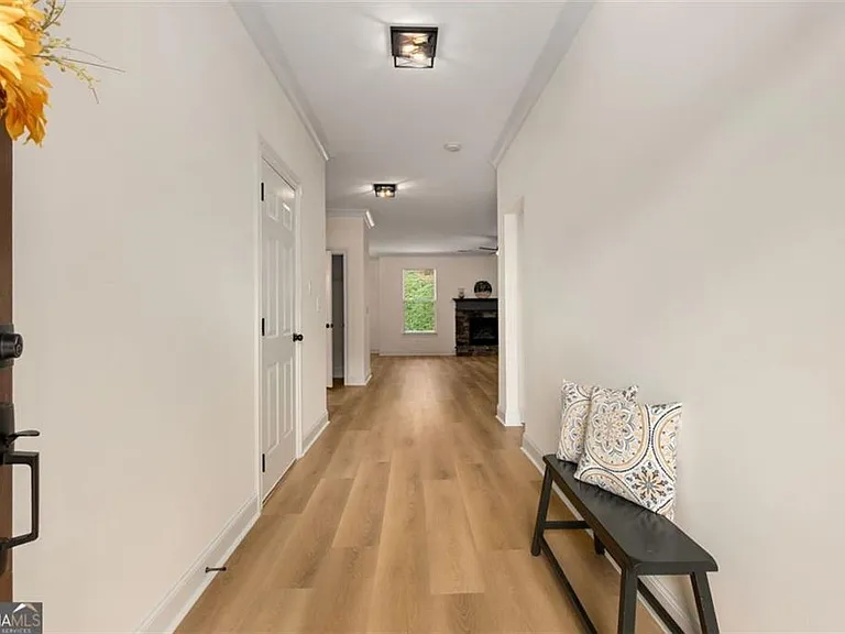 5115 Rialto Way — Photo 3