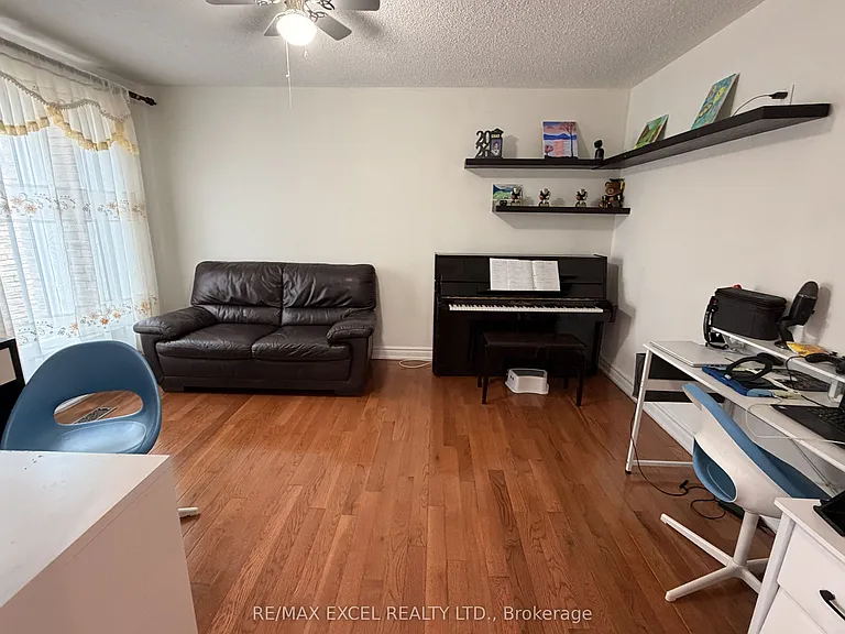 50 Shootfield Cres — Photo 11