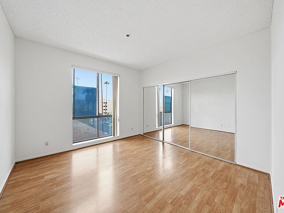 5th image of 533 S Saint Andrews Pl Unit 313