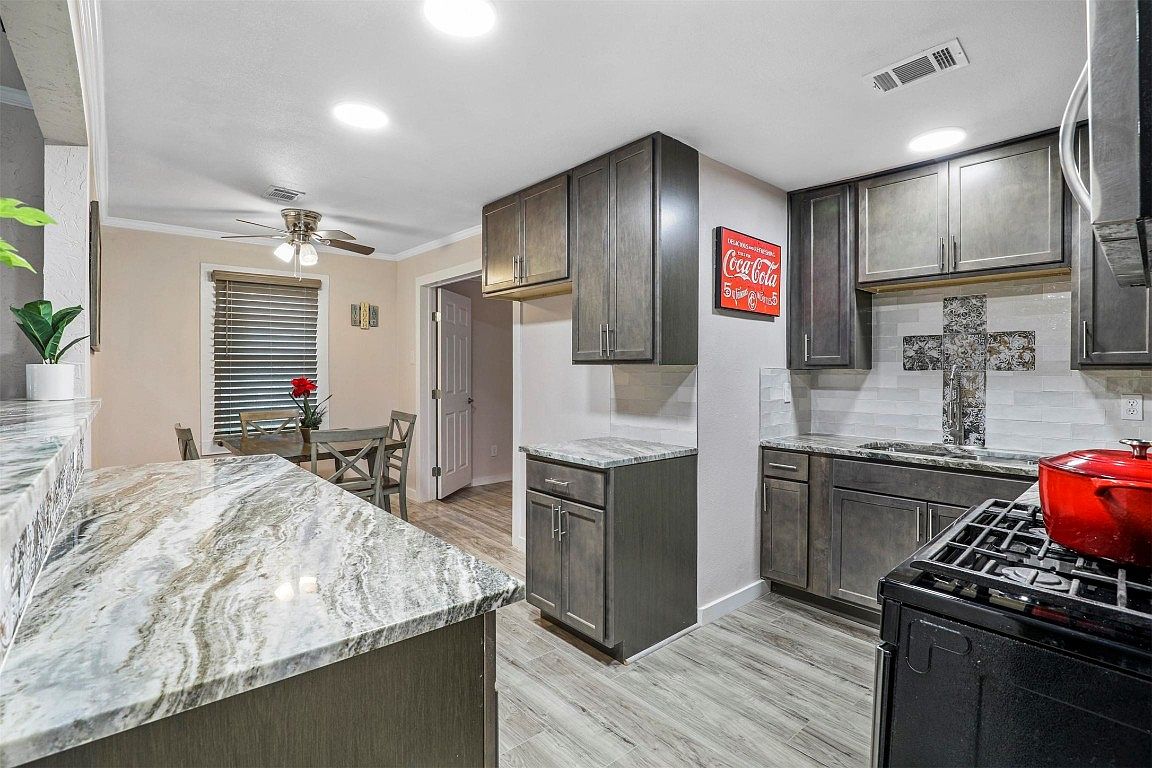 1806 Clark Dr, Denison, TX 75020 MLS 20347028 Zillow