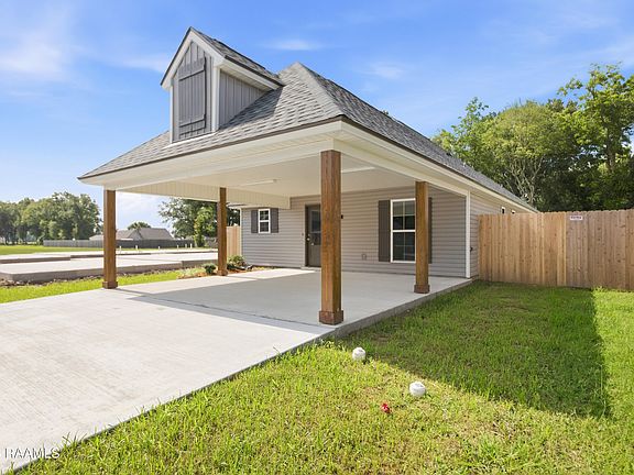 4th image of 217 Camerons Cove Dr