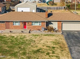 9914 3rd Street Rd, Louisville, KY 40272