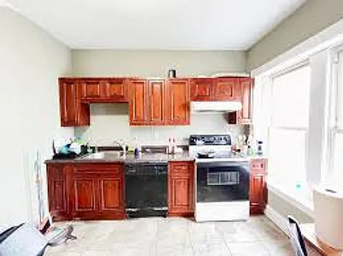 85 Egmont St #2 Photo 1