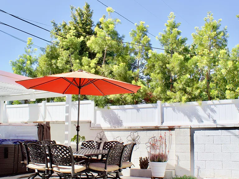 8727 Glider Ave — Photo 10