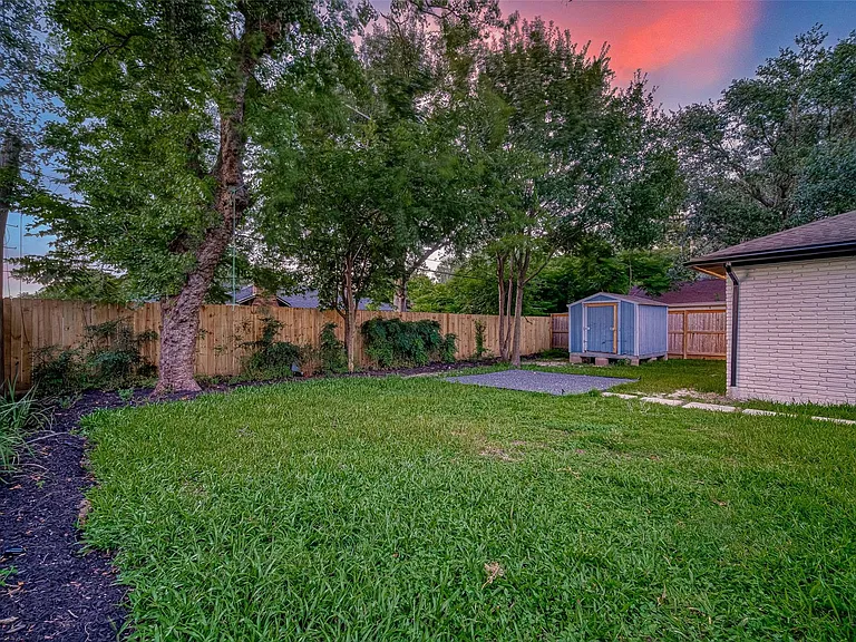 9614 Hammerly Blvd — Photo 40