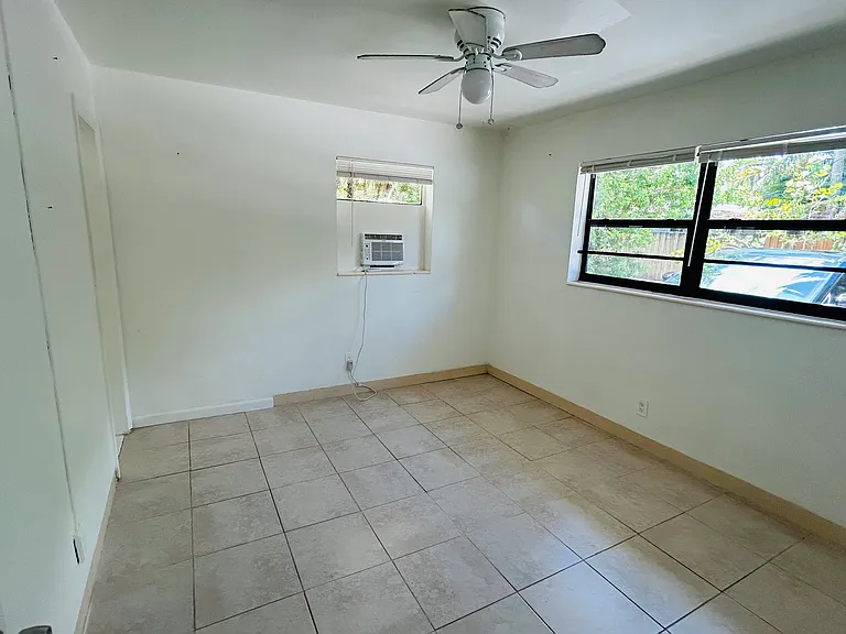 1012 W Las Olas Blvd #3 — Photo 7