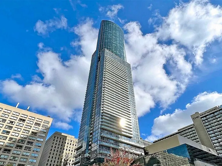 386 Yonge St #2903 — Photo 1