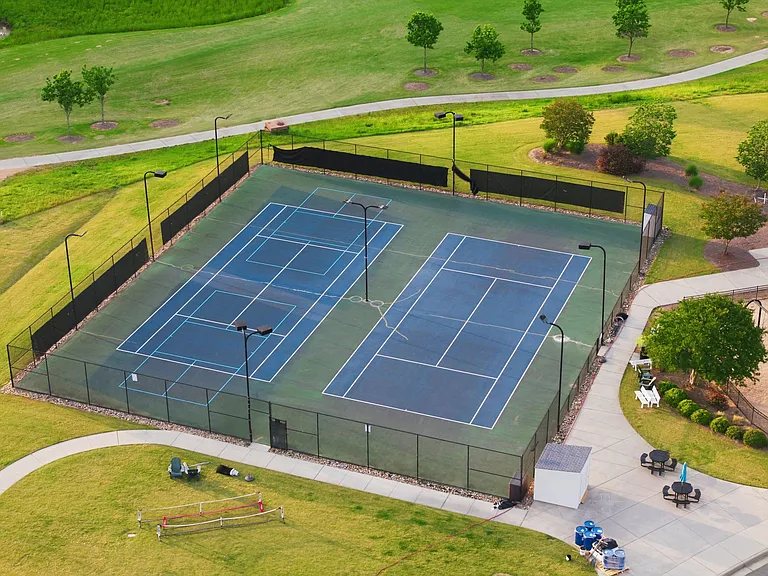 Community amenities - Tennis Courts