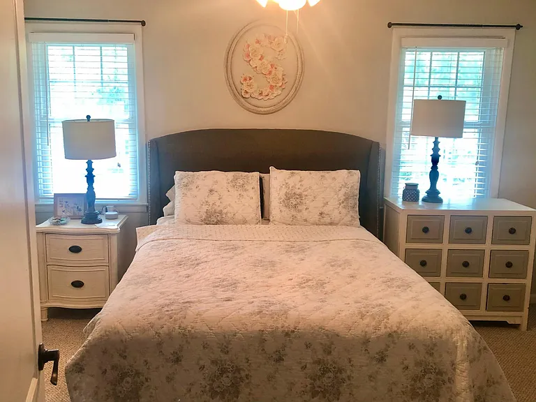 415 Carriage Ln — Photo 7
