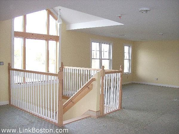 2nd image of 36 Clinton St #2