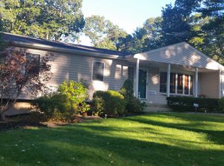385 Mac Arthur Blvd, Hauppauge, NY 11788