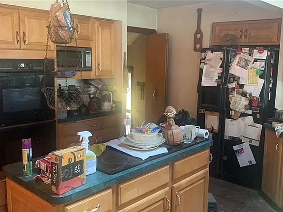 3rd image of 5999 Twin Lakes Dr