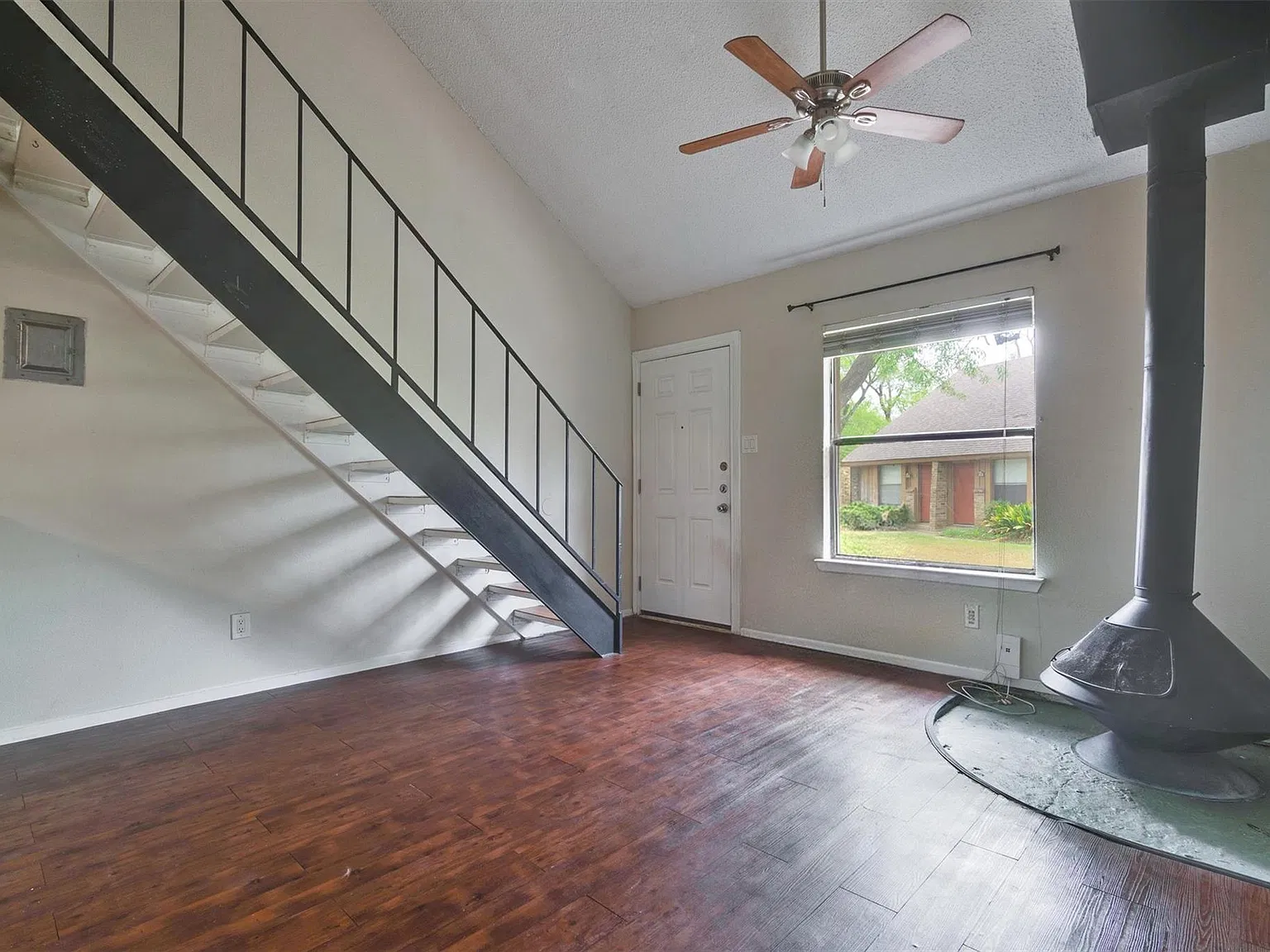 3454 Willowrun Dr — Photo 2